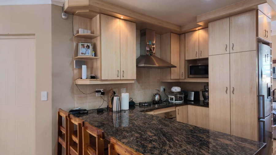 To Let 2 Bedroom Property for Rent in Oostersee Western Cape